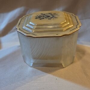 Vanity Dresser Powder/trinket Box   Vintage